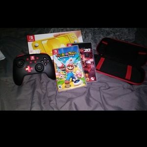 Nintendo Switch Lite with games